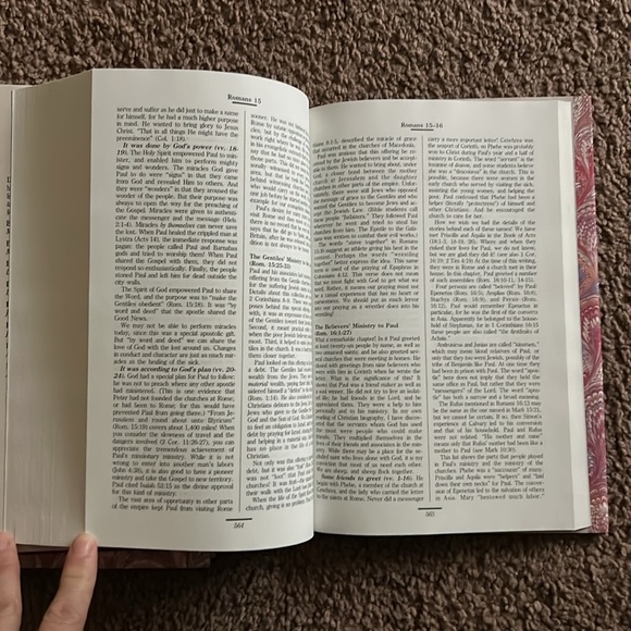 The Bible Exposition Commentary Volumen 1 by Warren W. Wiersbe - Picture 3 of 8